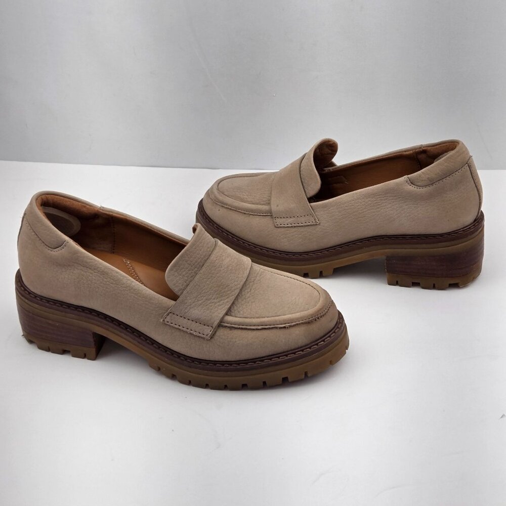 Kenneth Cole Gentle Souls Brenda Loafer Beige